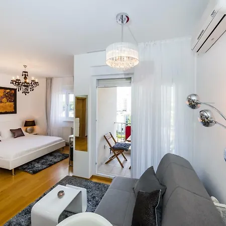 Apartment K & K With Free Garage Zadar