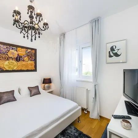 דירה K & K With Free Garage זאדאר