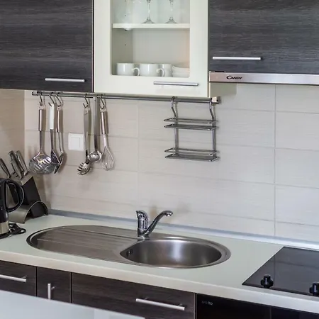 Apartment K & K With Free Garage Zadar