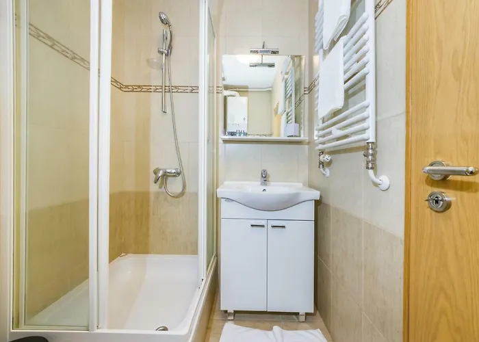 Apartament K & K With Free Garage *